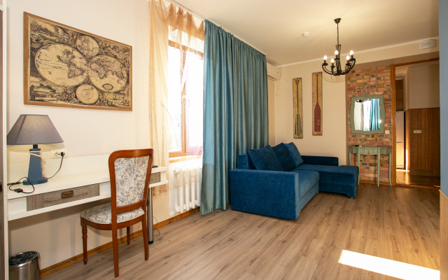 Grey-S Guest House