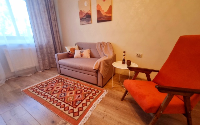 Dvukhkomnatnaya v tikhom rayone i blizko k metro Flat