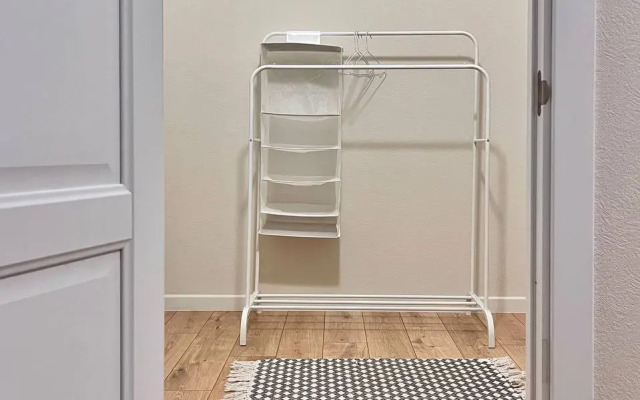 V Novom Dome Ostrovskogo 52 Flat