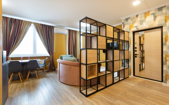 LuxHoll Flat