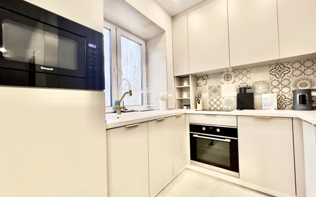 VyDoma na Tyumenskom Arbate s vidom na Bul'var Dzerzhinsko Apartments