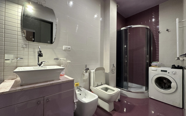 3-komn. ryadom s restoranom DIMOND, DI8210 Flat