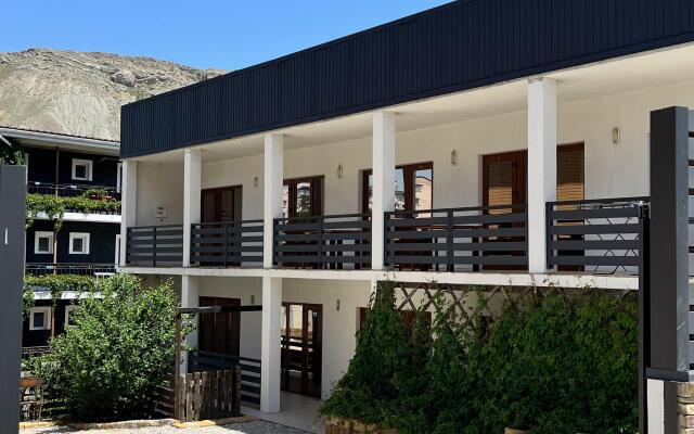 Na Nahimova Guest House