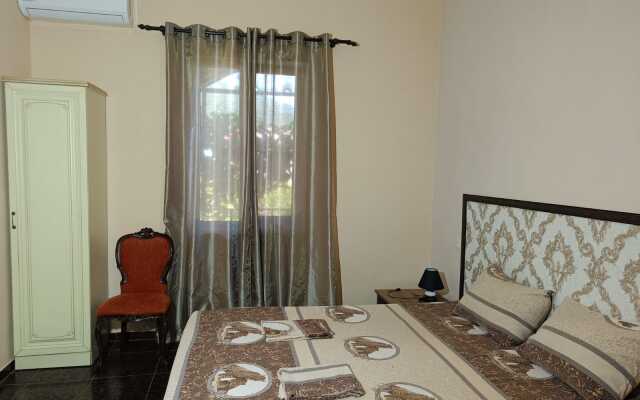 San Tina Guest house