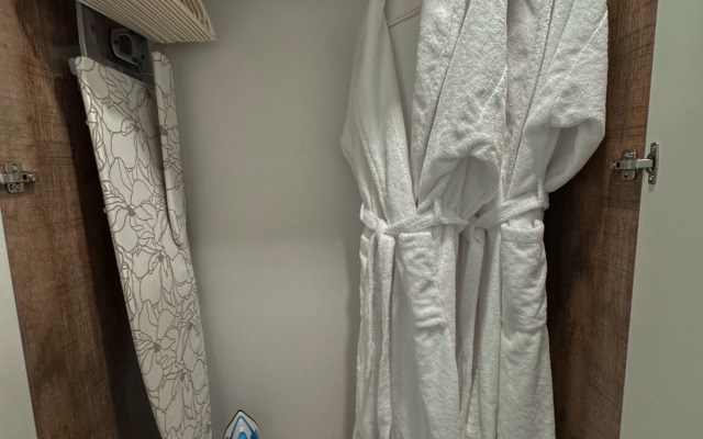 Квартира 3-комнатная на Бульваре Металлургов 4