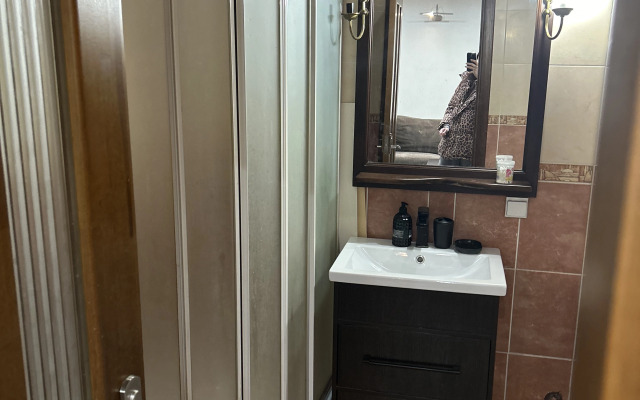 Квартира у метро с джакузи