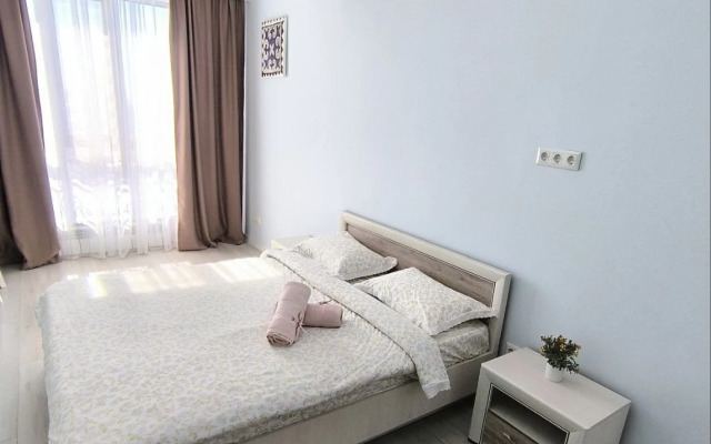 Uyutnye Apartamenty Vozle Parka Yntymak Flat