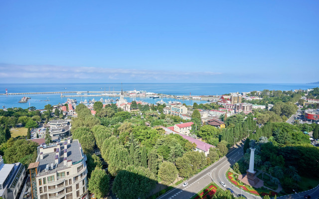 Апартаменты с Шикарным Видом на Море в Центре Сочи