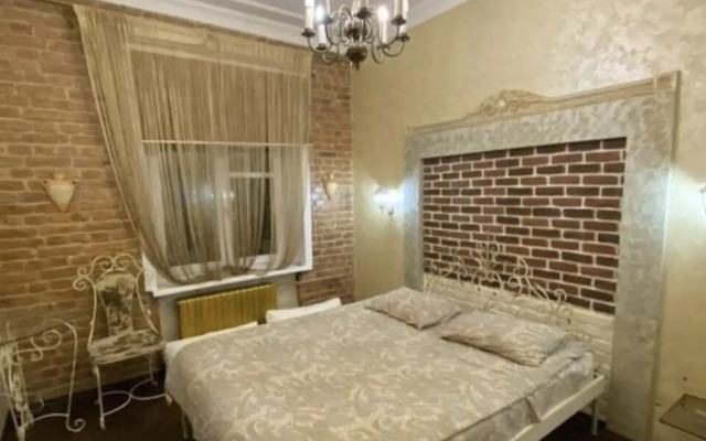 Supertsentr, Vokzal, Vorota Minska, 2kh-Komnatnye Apartments