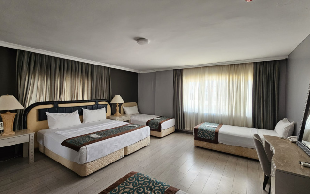 Отель Sever Suites