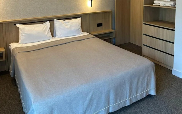 Hotel Izumrud
