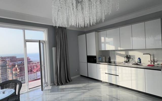 Апартаменты на 19 этаже с видом на море