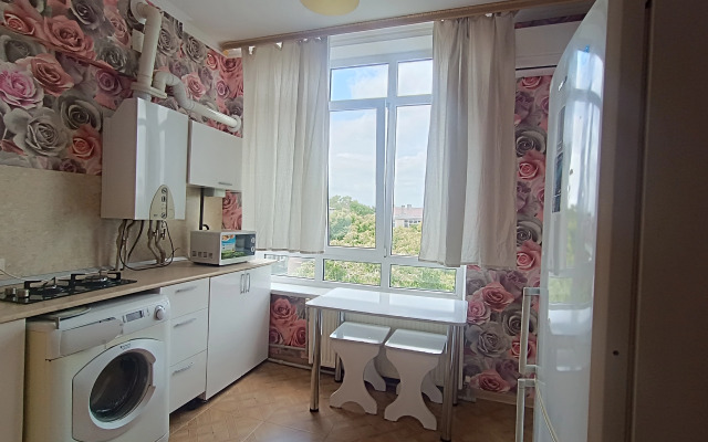 Na Romashke S Vidom Na Gory Flat