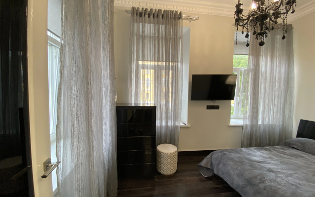 Dizaynerskaya V Tsentre Yaroslavlya Flat