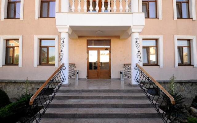 Viktoriya Villa Guest House