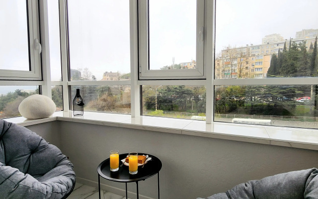 Uyutnaya S Vidom Na Gory Flat