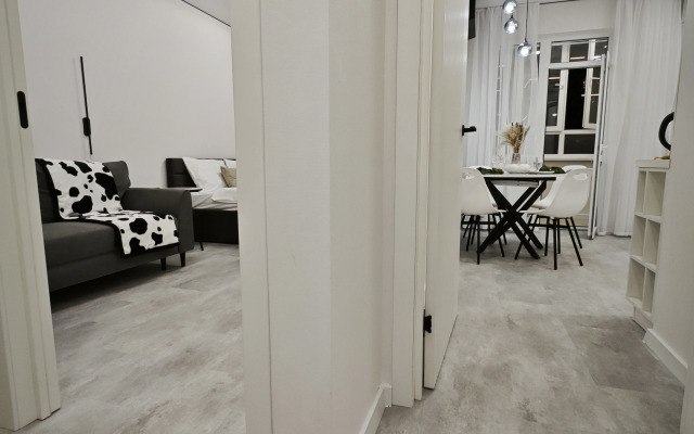 Warm White Flat