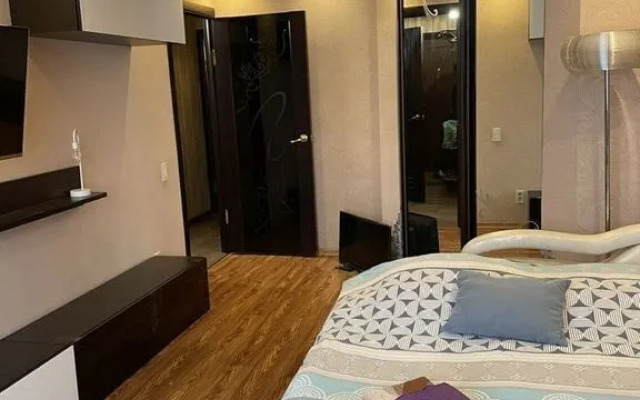 Квартира Уютная двухкомнатная на Чибьюской