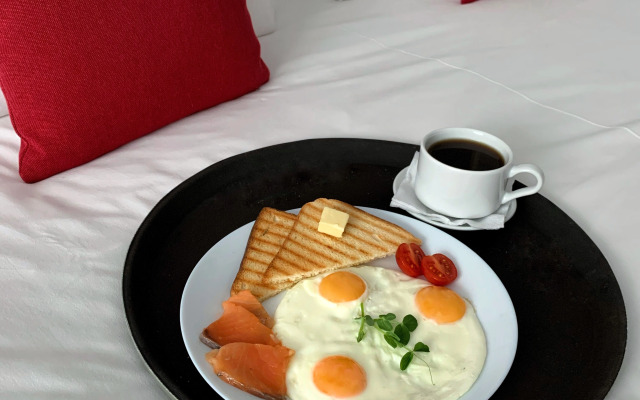 Отель RedFox в центре