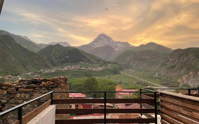 Capra Kazbegi Hotel