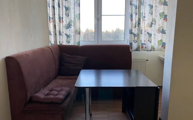 Dukat U Ozera Shkolnoye Flat