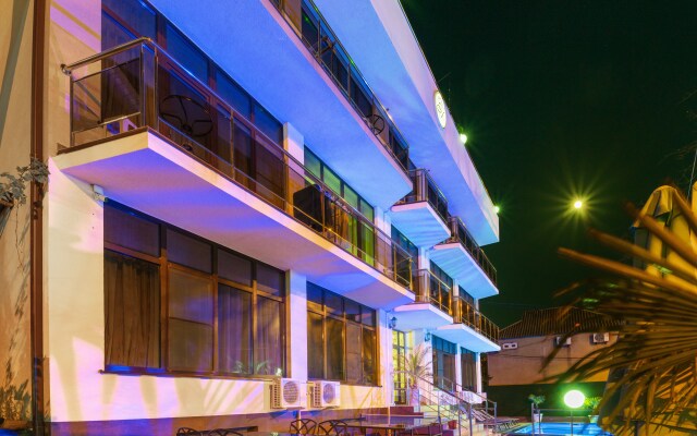 Helas Hotel