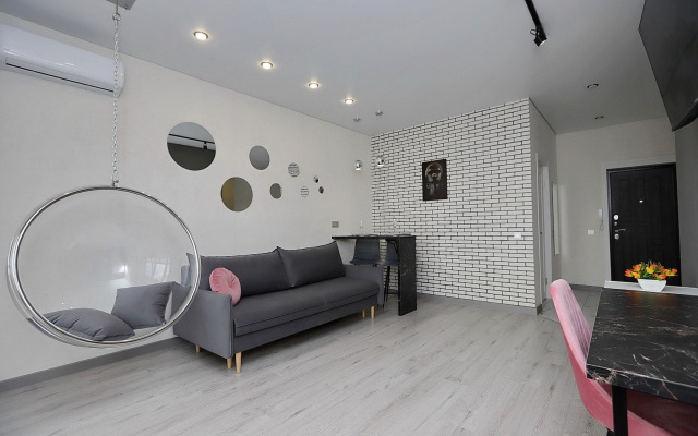 V Tsentre S Podzemnym Parkingom Apartments