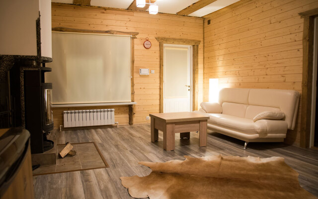 Volzhskiy fermer Guest House
