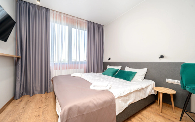 V Apart-Otele Kirovsky Avenir Apartments
