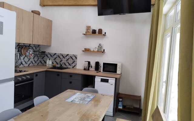 Forest House Guest House