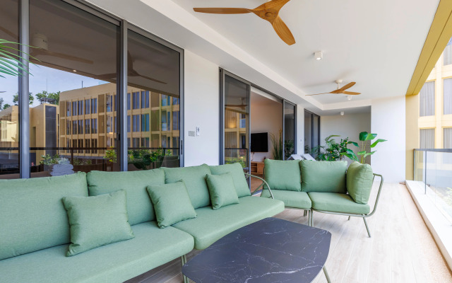 New 2bd Apartments near Beachside Apartments