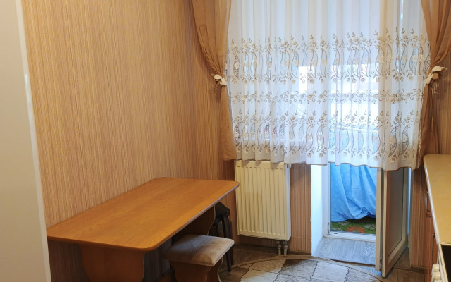 Uyutnaya v Tikhom Rayone Flat