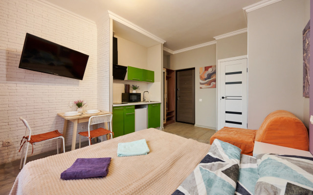 219/1 Na Ulice Aleksandry Monakhovoy 6 Apartments