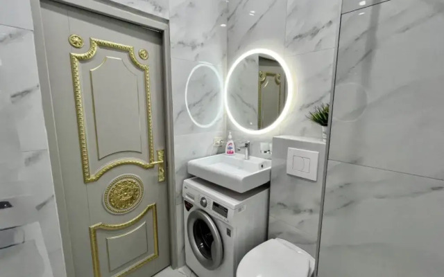 V Samom Serdtse Adlera Flat