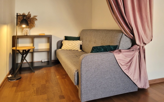 Stilnaya I Prostornaya Kvartira V Zvenigorode Flat