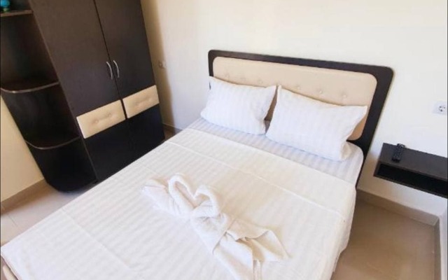 LooBeach Guest House