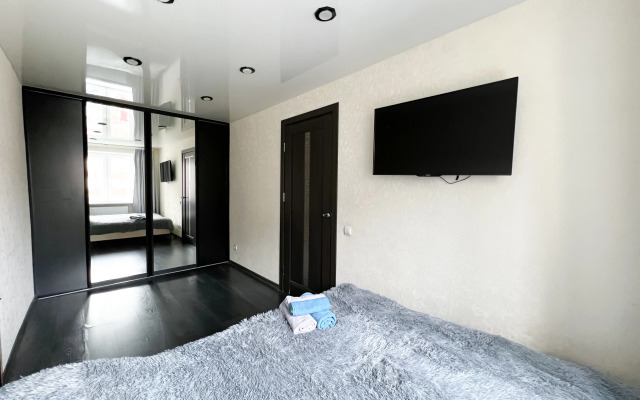 Квартира 2-комнатная на Коминтерна 17