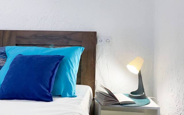 Happiness Live in the center of Sevastopol Apartment