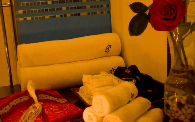Arabian Courtyard Hotel & Spa
