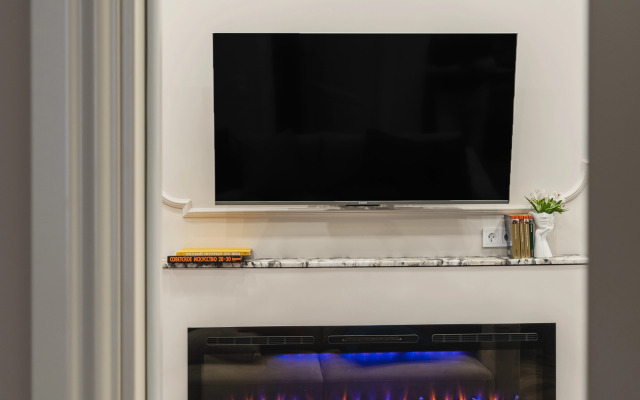 Апартаменты Дизайнерские 3х комнатные с камином Buyartapartments