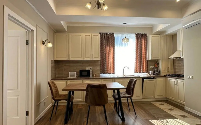 Na Rakhmaninova 49/15 Flat