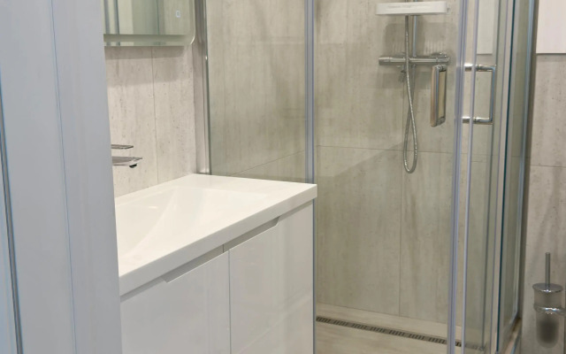 Flat U Morya Zhk grin Seyl 2