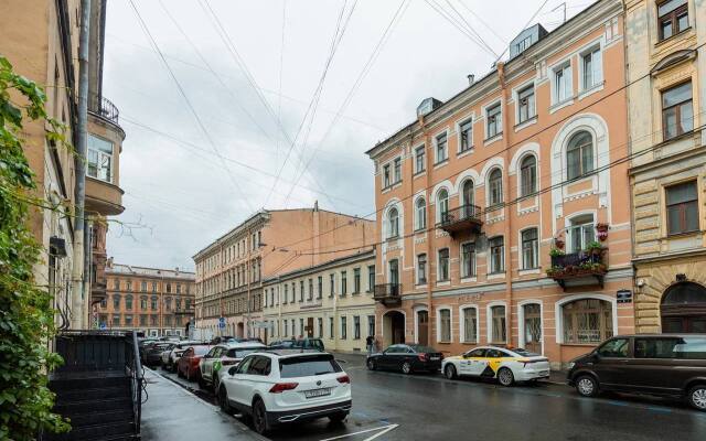 U Nevskogo Flat