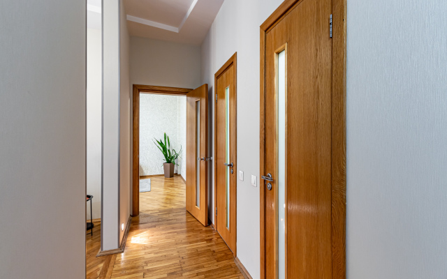 Апартаменты Nice apartment near Victory Square metro station