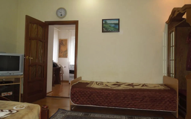 Квартира Уютная Возле Нарзаной Галереи г Кисловодск