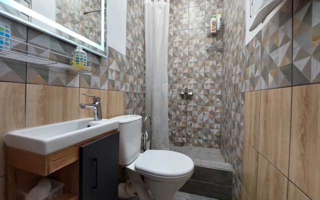 Три квартиры на Сахарова 2