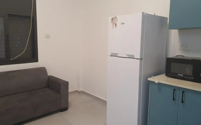 Ocharovatelnaya Kvartira S 3 Spalnyami I Sobstvennym Vkhodom Flat