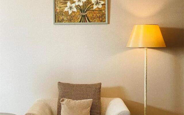 Parkside Hotel & Apartments