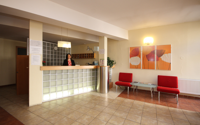 Claris Hotel