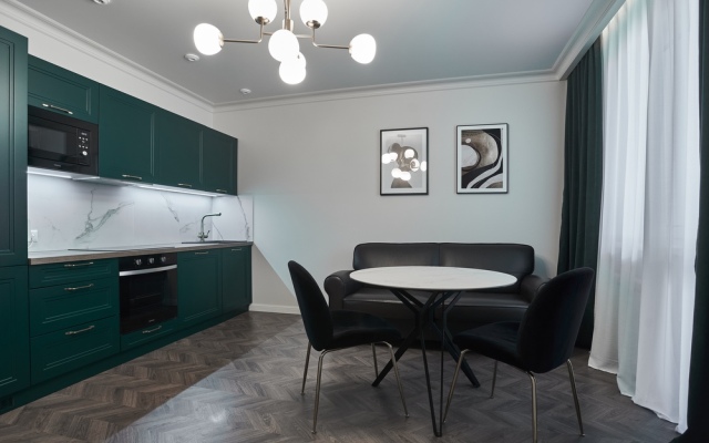 Luxe  S Dzhakuzi Na Skryganova Apartments